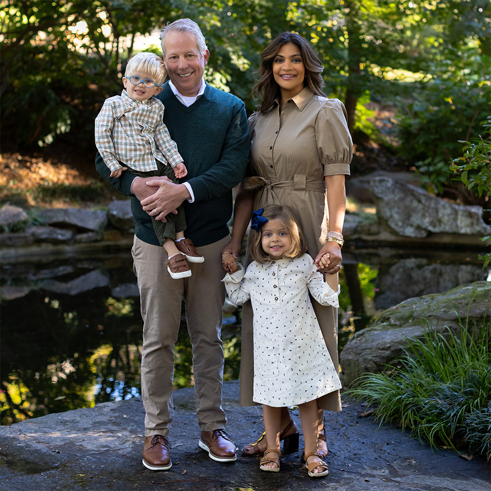 960x960 family photo